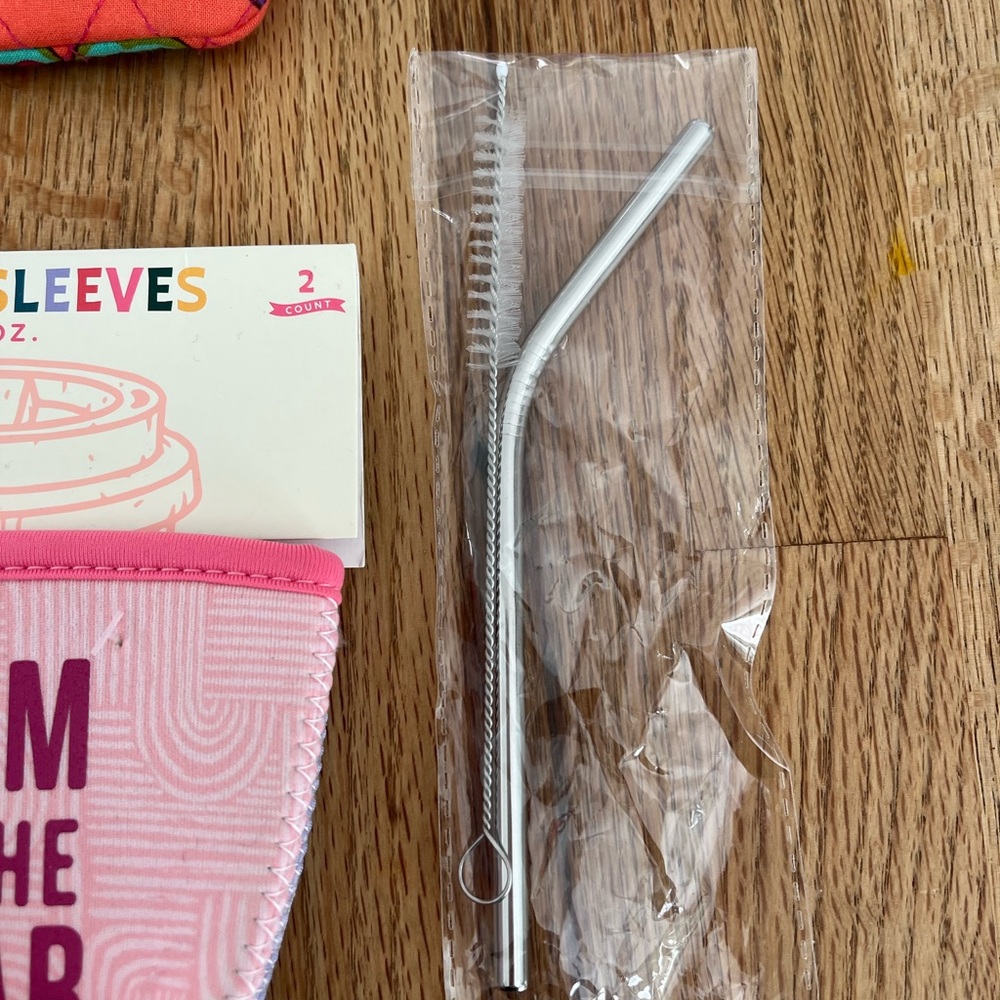 Stocking stuffers bundle - Picture 4 of 11